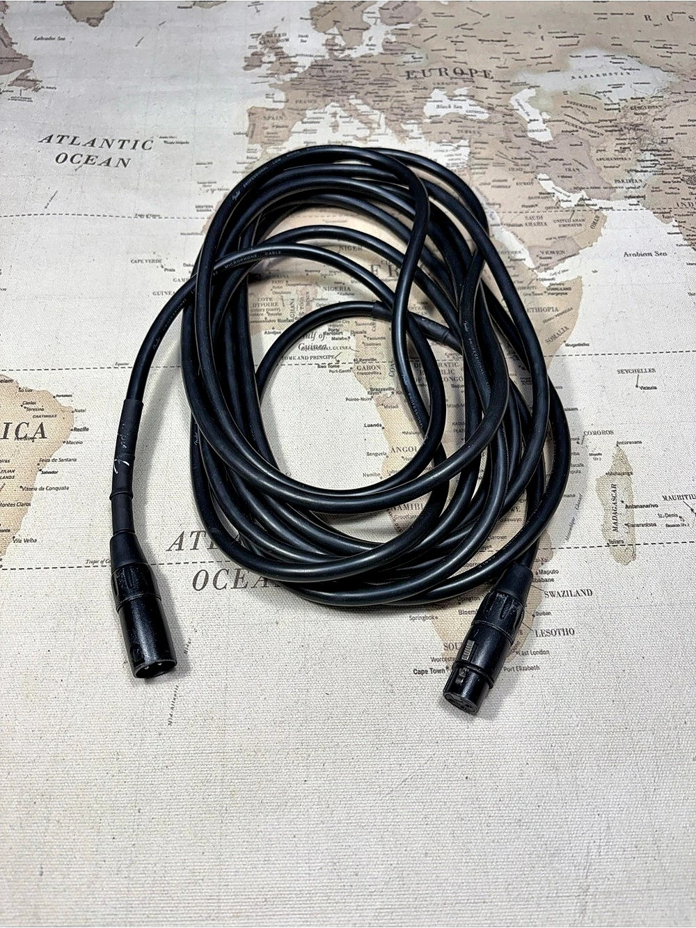 Fender Performance Series 20-Foot Microphone Cable 95% copper Shielding FM20